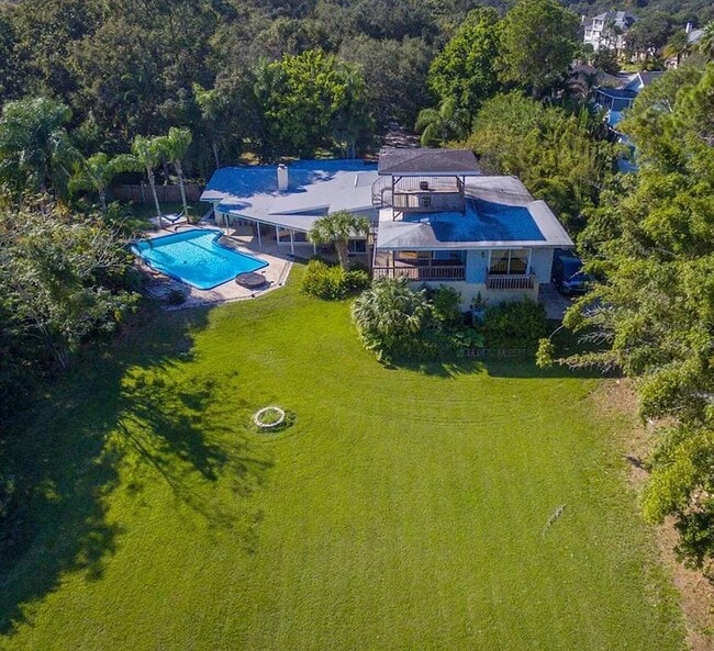 property at 2650 Philippe Pkwy