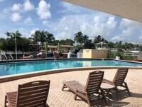 2000 NE 135th St photo'