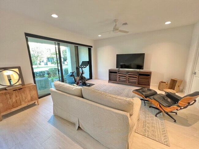 5252 Beckman Ter in Palm Beach Gardens, FL - Building Photo - Building Photo