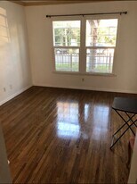 875 N Hoover St, Unit 875 in Los Angeles, CA - Building Photo