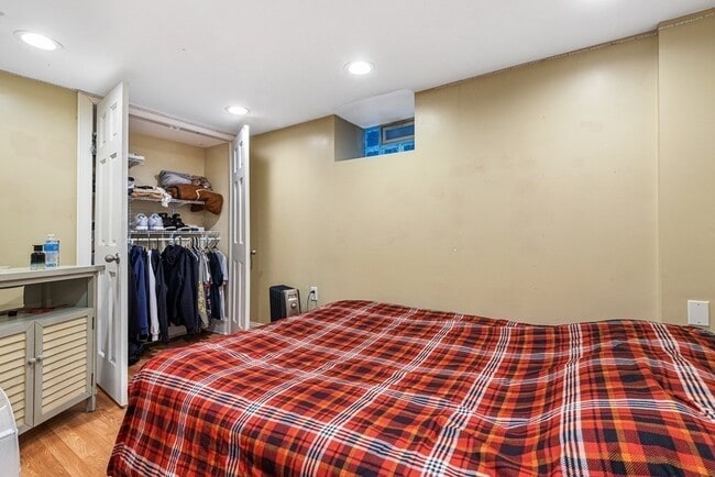 1562 Tremont St, Unit 3T in Boston, MA - Building Photo - Building Photo