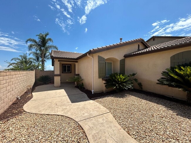 29410 Falling Leaf Dr in Lake Elsinore, CA - Building Photo - Building Photo