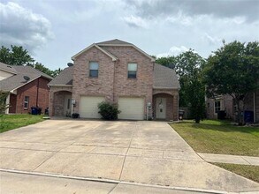 813 Parkplace Ridge in Princeton, TX - Building Photo - Building Photo