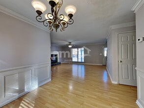 420 Etowah Valley Way in Woodstock, GA - Foto de edificio - Building Photo