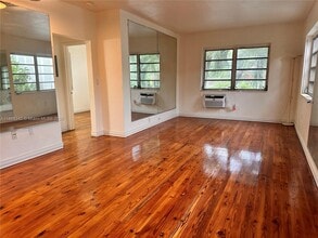 4740 Pine Tree Dr in Miami Beach, FL - Building Photo - Building Photo