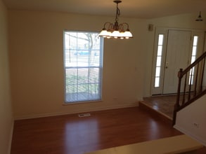 1150 Coldspring Rd in Elgin, IL - Building Photo - Building Photo