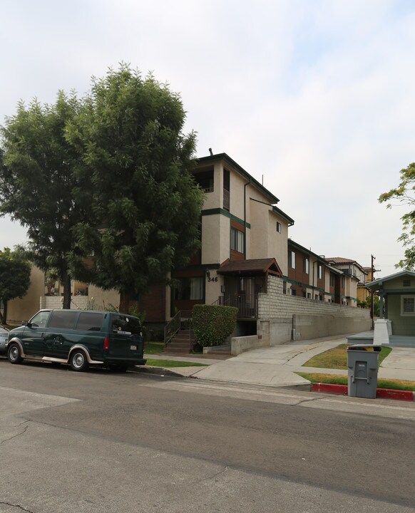 346 W Doran St in Glendale, CA - Foto de edificio