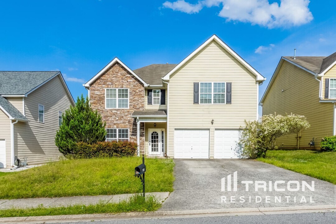 4065 Pointe Vecchio Cir in Cumming, GA - Building Photo