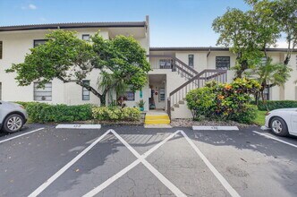 21988 Cypress Dr in Boca Raton, FL - Foto de edificio - Building Photo