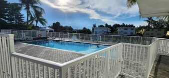 1225 Marseille Dr in Miami Beach, FL - Building Photo