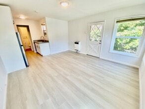 1035-1035 Taylor Ave in Alameda, CA - Building Photo - Building Photo