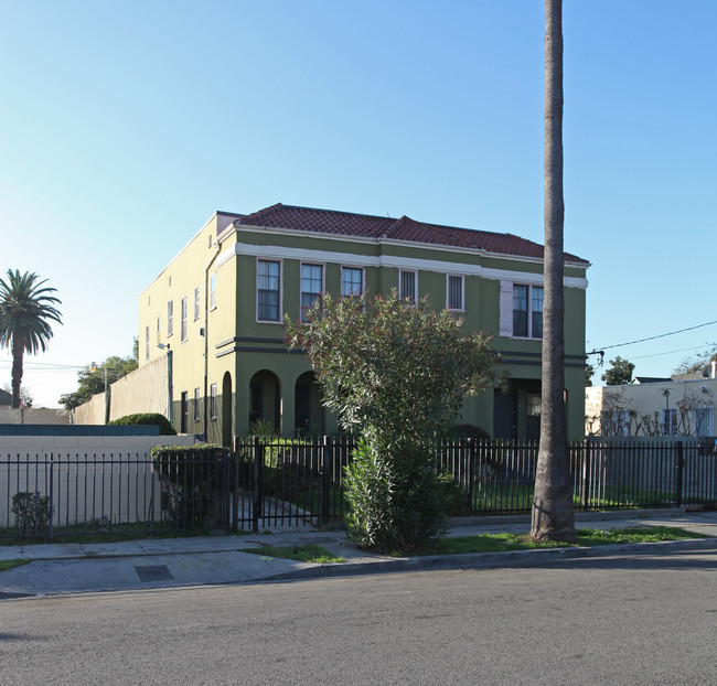 1718-1722 W 35th St in Los Angeles, CA - Foto de edificio - Building Photo