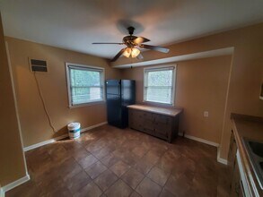 5624 N Dexter Ave in Glendale, WI - Building Photo - Building Photo