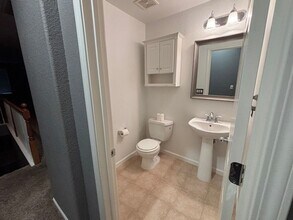 2204 Las Palomas Loop in Lincoln, CA - Building Photo - Building Photo