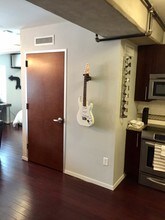 800 Brazos St, Unit 1010 in Austin, TX - Building Photo - Building Photo