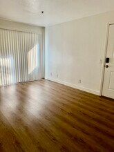 4200 S Valley View Blvd, Unit 2090 in Las Vegas, NV - Foto de edificio - Building Photo