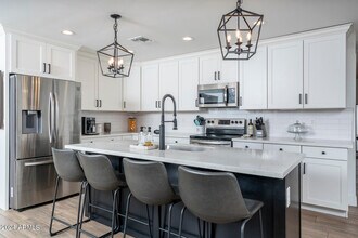 8725 E Bonnie Rose Ave in Scottsdale, AZ - Building Photo - Building Photo