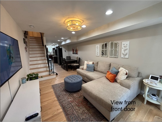property at 112 N Port St