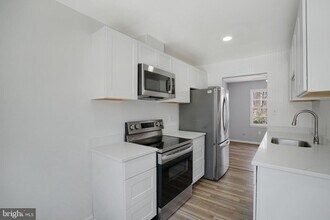 12346 Woodlawn Ct in Woodbridge, VA - Building Photo - Building Photo