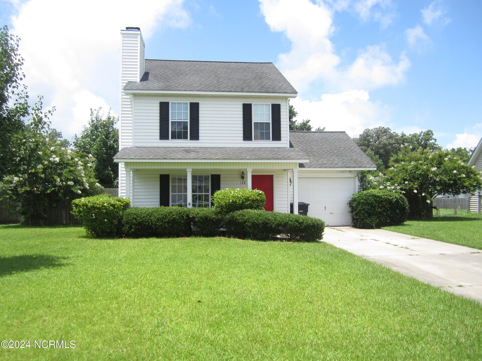 158 Settlers Cir in Jacksonville, NC - Foto de edificio