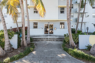 Coral Bay Club in Miami Beach, FL - Building Photo - Building Photo