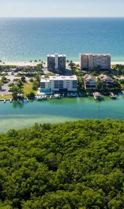 26731 Hickory Blvd in Bonita Springs, FL - Building Photo