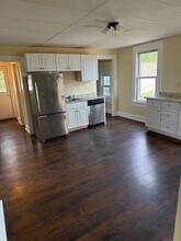 330 Hollister St in Stratford, CT - Building Photo - Building Photo