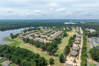 The Links & The Greens at Tuscaloosa in Tuscaloosa, AL - Building Photo - Building Photo