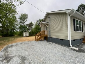 321 Stoney Fork Church Rd in Mount Gilead, NC - Building Photo - Building Photo