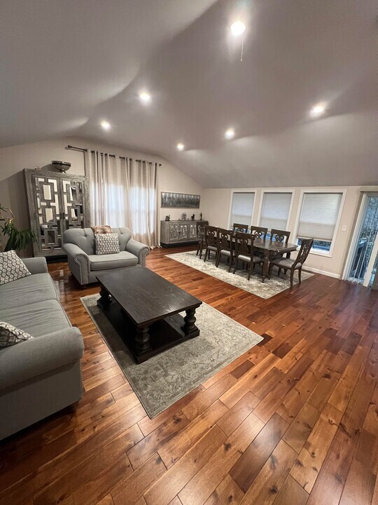 35 Glen Cir, Unit 1 in Waltham, MA - Building Photo