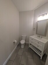 9390 W Chatfield Pl, Unit 107 in Littleton, CO - Building Photo - Building Photo