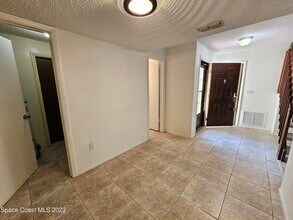 8779 Cocoa Ct in Cape Canaveral, FL - Building Photo - Building Photo