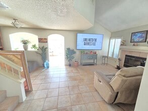 740 Edgewater Dr in Chula Vista, CA - Foto de edificio - Building Photo