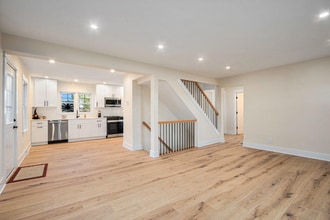 506 W Morgan Ave in Chesterton, IN - Foto de edificio - Building Photo