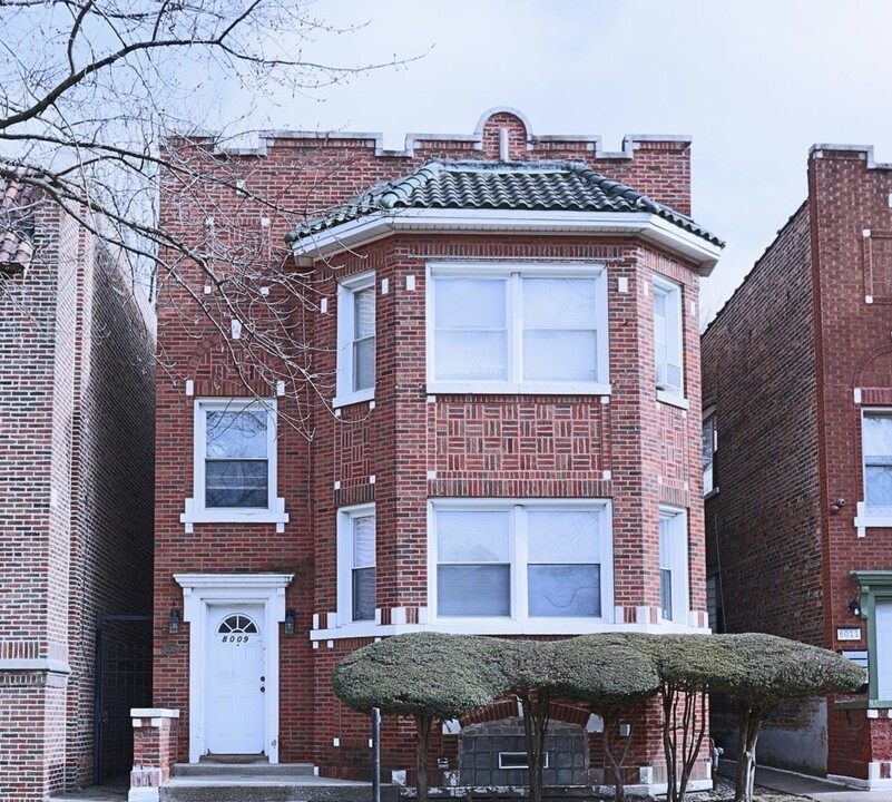 8009 S Princeton Ave in Chicago, IL - Building Photo