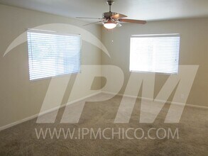 32 Baltar Loop in Chico, CA - Building Photo - Building Photo