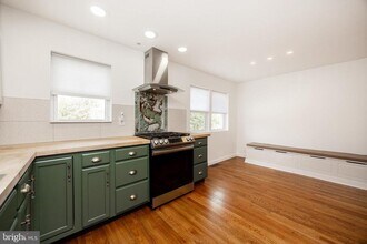 353 William St in Downingtown, PA - Building Photo - Building Photo