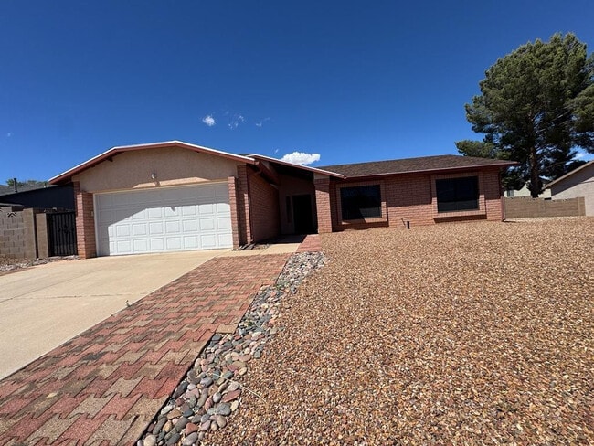 property at 4877 Los Reyes Dr