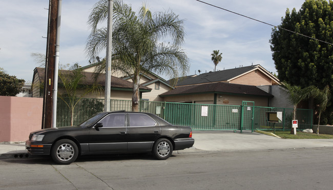 1318 S Peckham St in Fullerton, CA - Building Photo - Building Photo