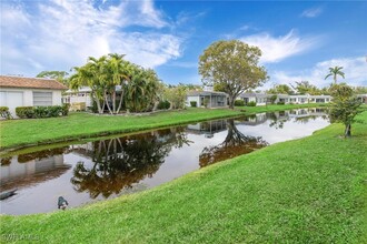 13 Hackney Ln in Naples, FL - Building Photo - Building Photo