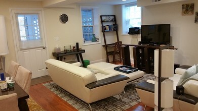 1641 Irving St NW in Washington, DC - Building Photo - Building Photo