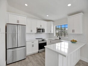 13529 SW 62nd St in Miami, FL - Building Photo - Building Photo