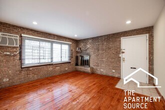 719 W Diversey Pky, Unit 2 in Chicago, IL - Building Photo - Building Photo
