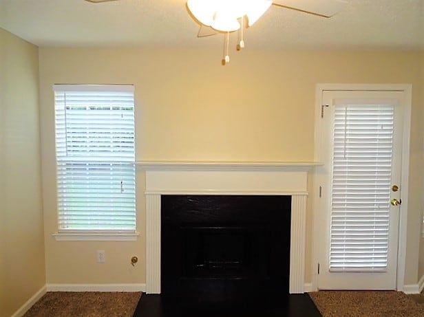 6541 Pole Creek Dr in Lithonia, GA - Building Photo - Building Photo