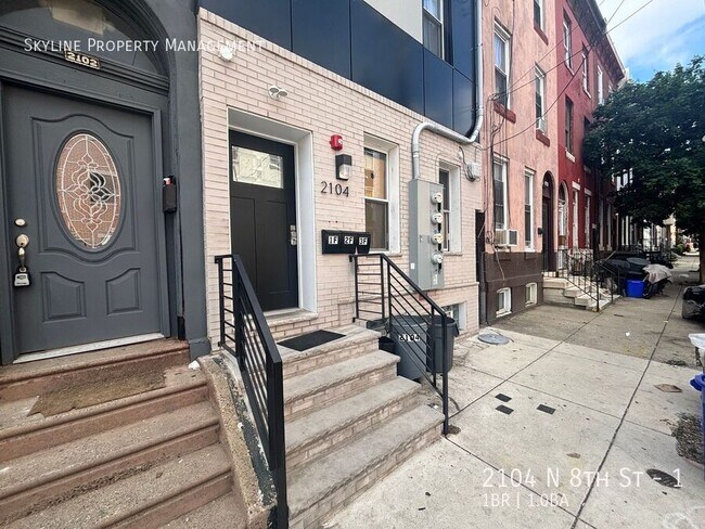 2104 N 8th St in Philadelphia, PA - Building Photo - Building Photo