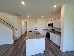 421 Wren Ln in Kyle, TX - Building Photo - Building Photo