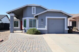 20230 N 32nd Ln in Phoenix, AZ - Building Photo