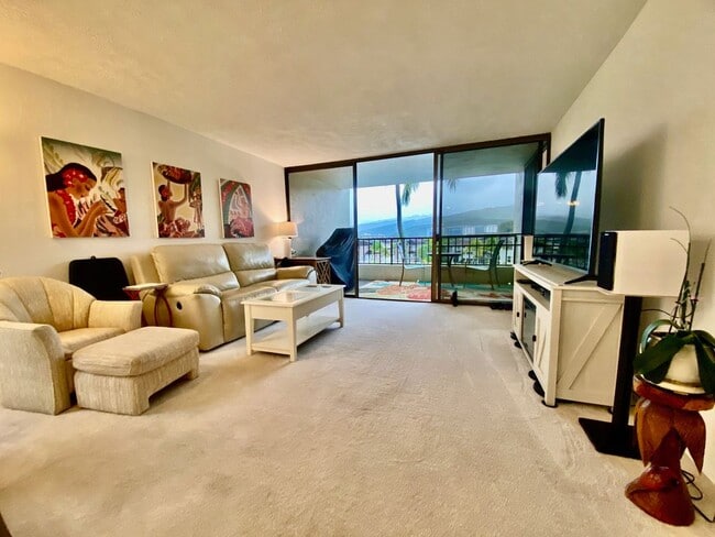 500 Lunalilo Home Rd in Honolulu, HI - Building Photo - Building Photo
