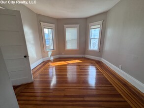 26-28 Belknap St in Somerville, MA - Foto de edificio - Building Photo