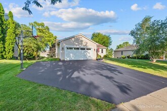 431 Sequoia Trail in Cary, IL - Building Photo - Building Photo